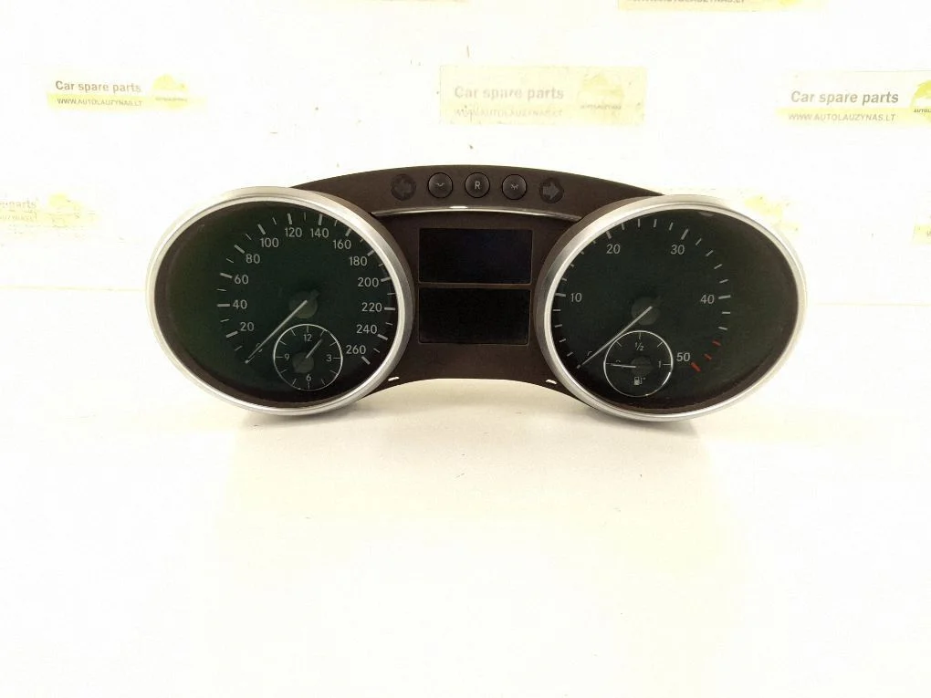 Speedometer (instrument cluster)