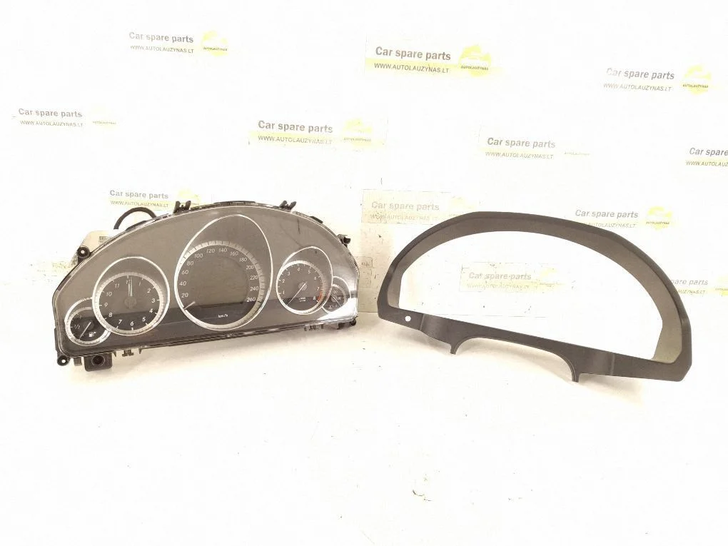 Speedometer (instrument cluster)