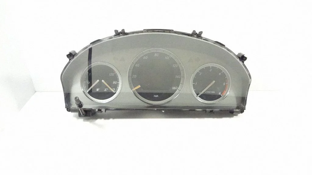 Speedometer (instrument cluster)