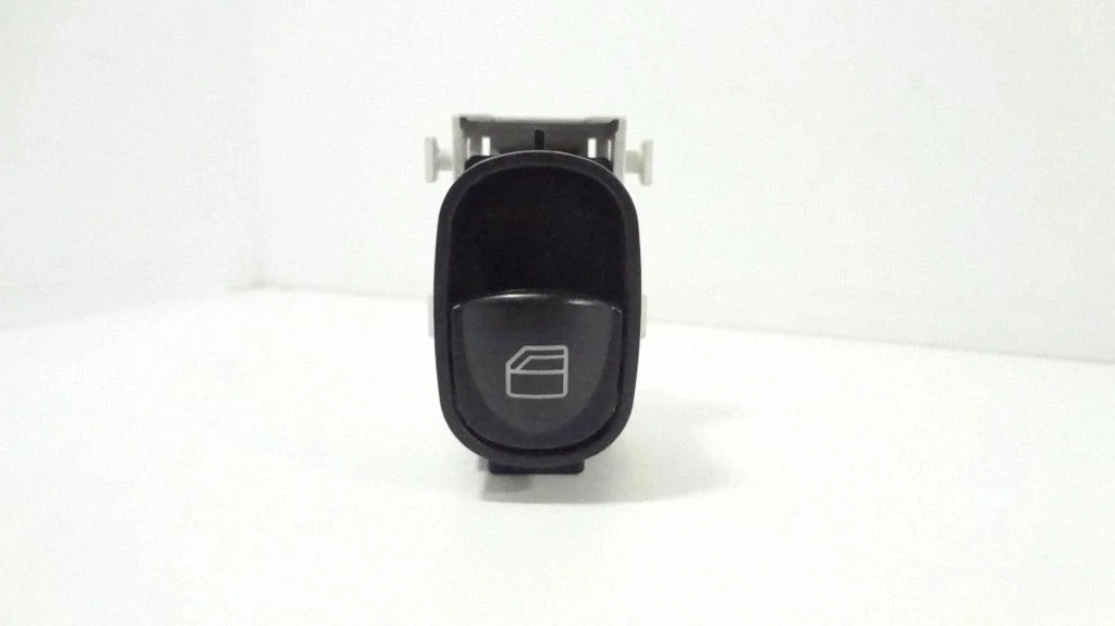 Electric window control switch – front right