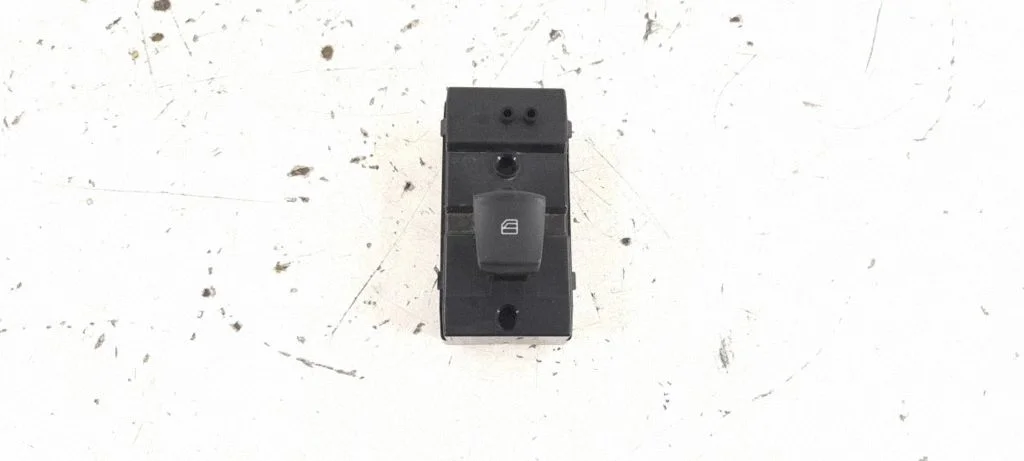 Electric window control switch – rear right