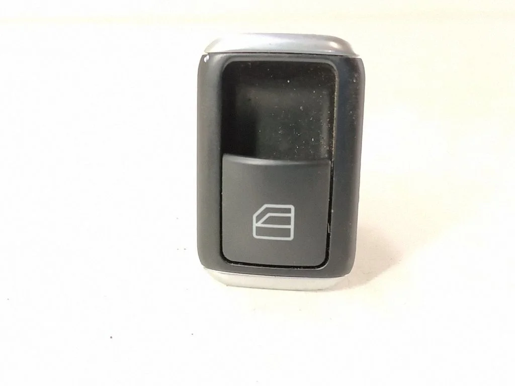Electric window control switch – front right