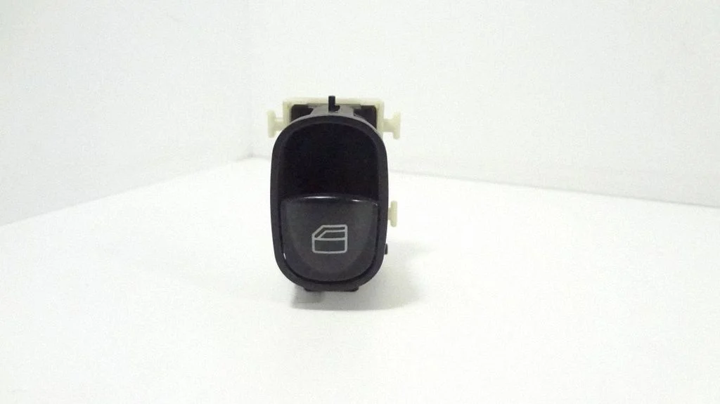 Electric window control switch – front right