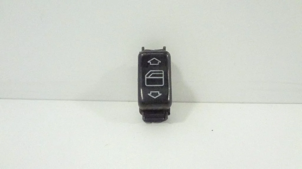 Electric window control switch – front right