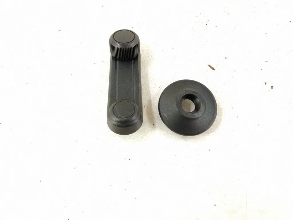 Electric window control switch – rear right