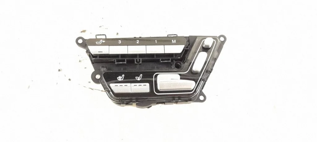 Seat control switch – rear right