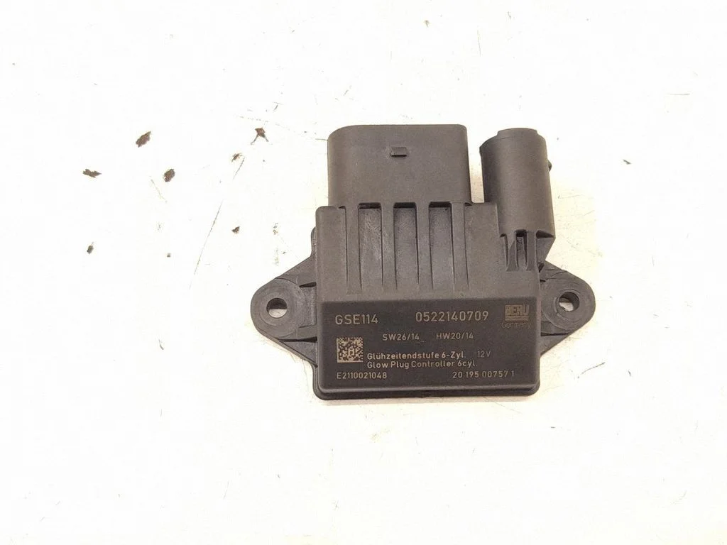 Glow plug pre-heat relay