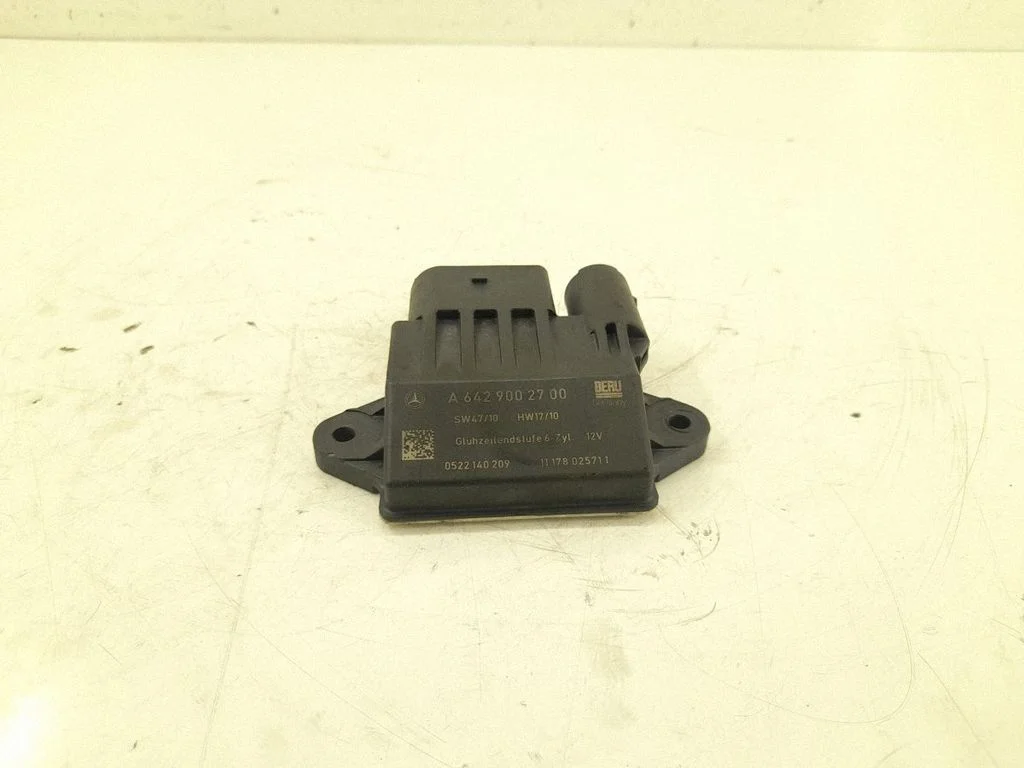 Glow plug pre-heat relay