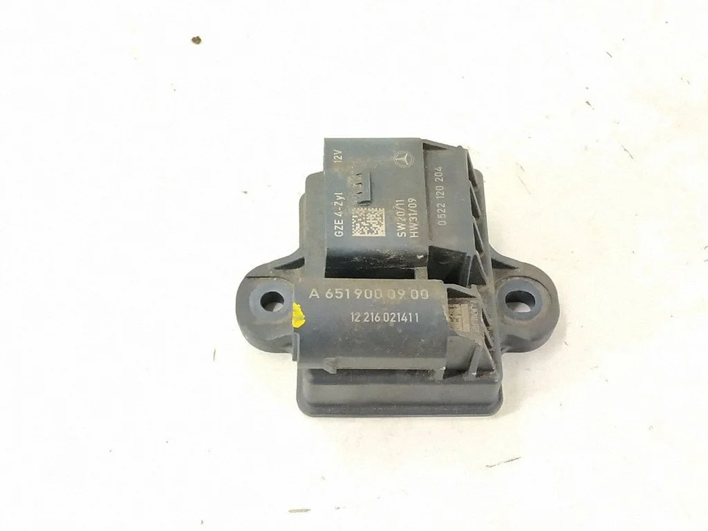 Glow plug pre-heat relay