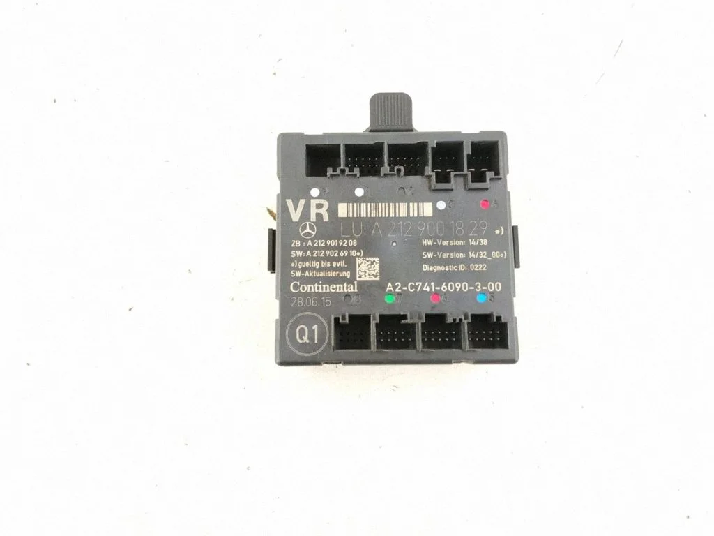 Durvju elektronikas vadības bloks – priekšējā labā