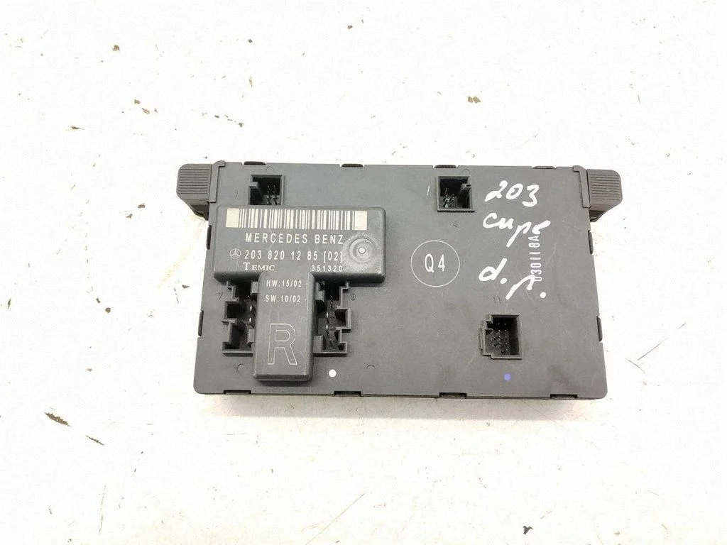 Door control unit/module – front right
