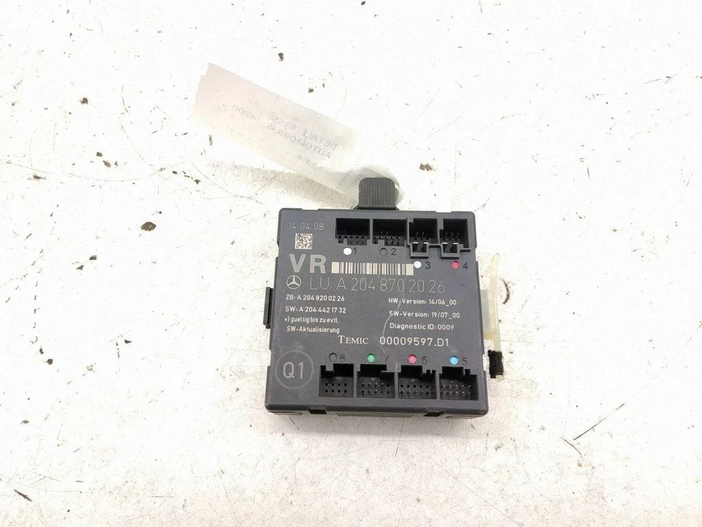 Durvju elektronikas vadības bloks – priekšējā labā