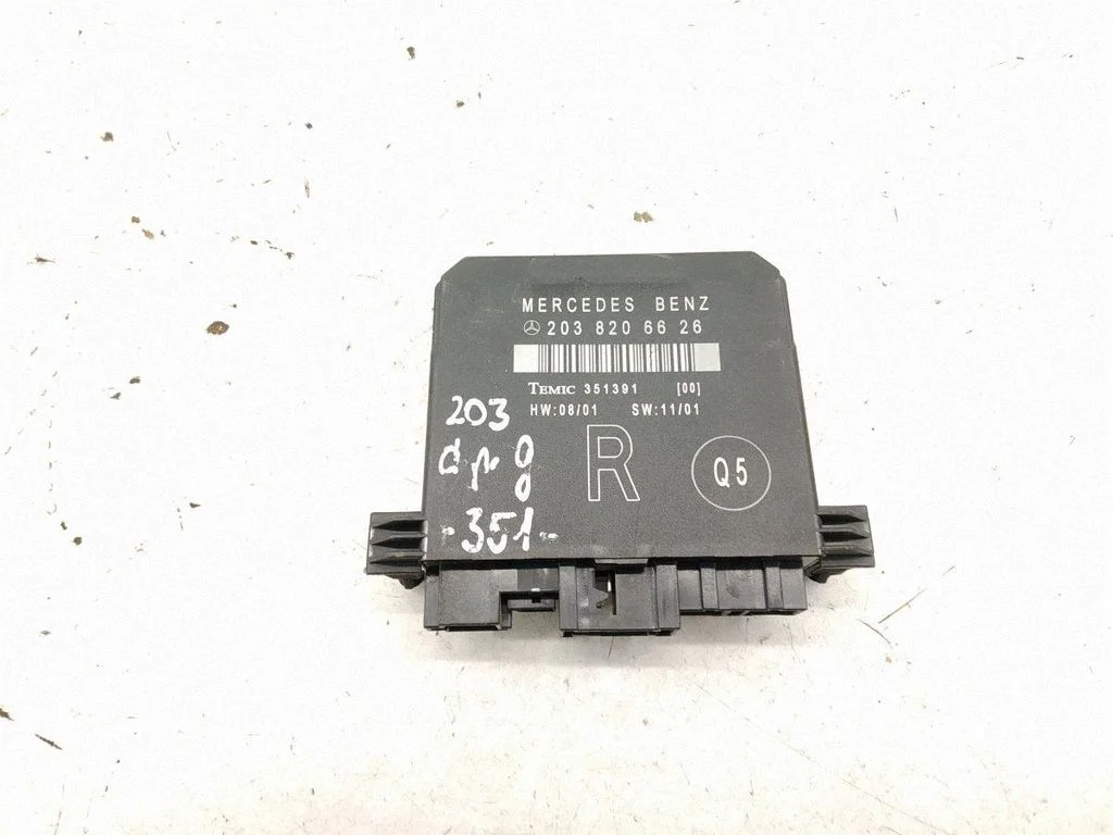 Door control unit/module – rear right