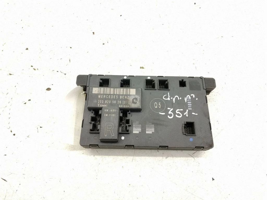 Door control unit/module – front right