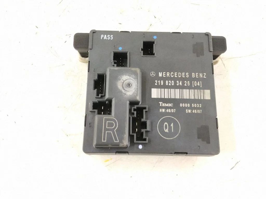 Door control unit/module – rear right