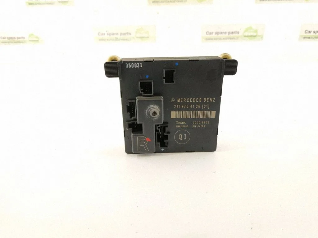 Durvju elektronikas vadības bloks – aizmugurējā labā