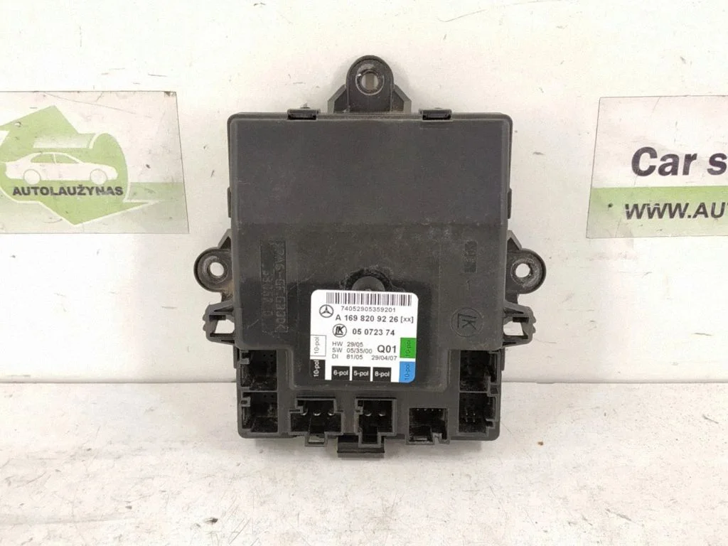 Door control unit/module – rear right