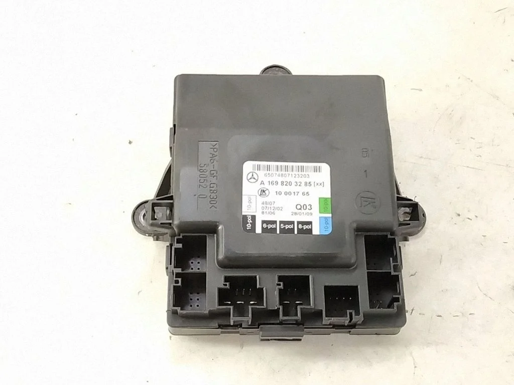 Door control unit/module – rear right