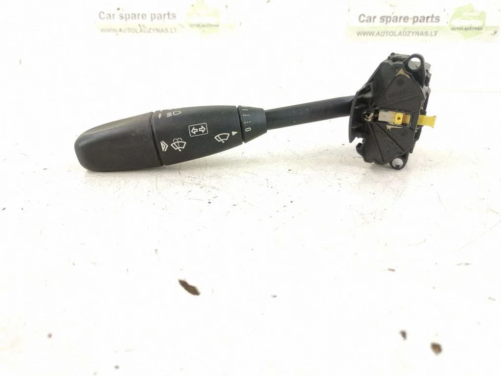 Wiper turn signal indicator stalk/switch