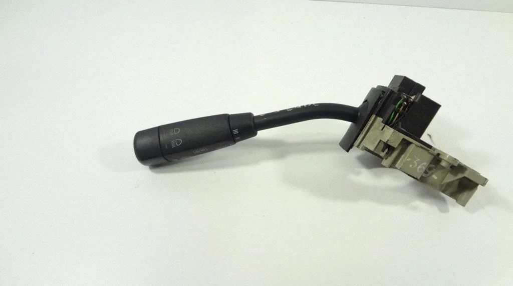 Wiper turn signal indicator stalk/switch
