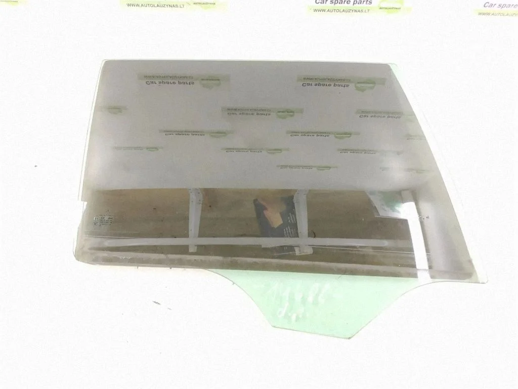 Rear door window glass 2047350410