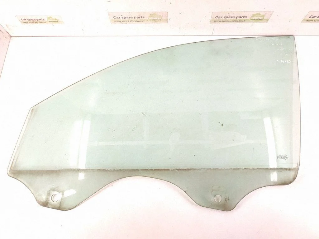 Front door window glass four-door 43R001168