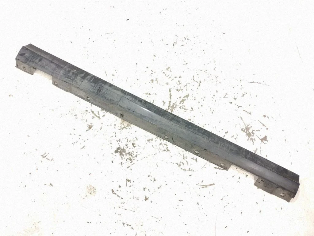 Sill – right