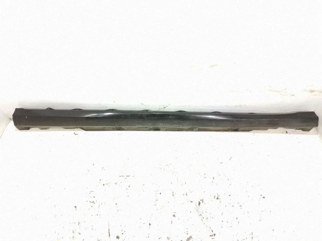 Sill – right