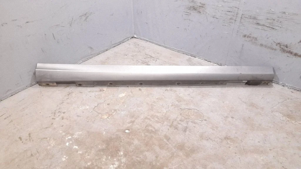 Sill – right