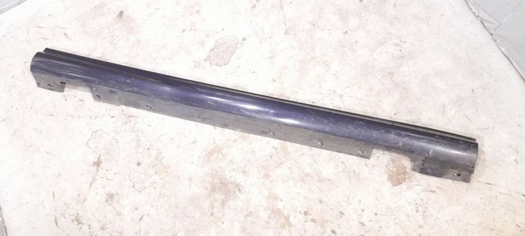 Sill – right