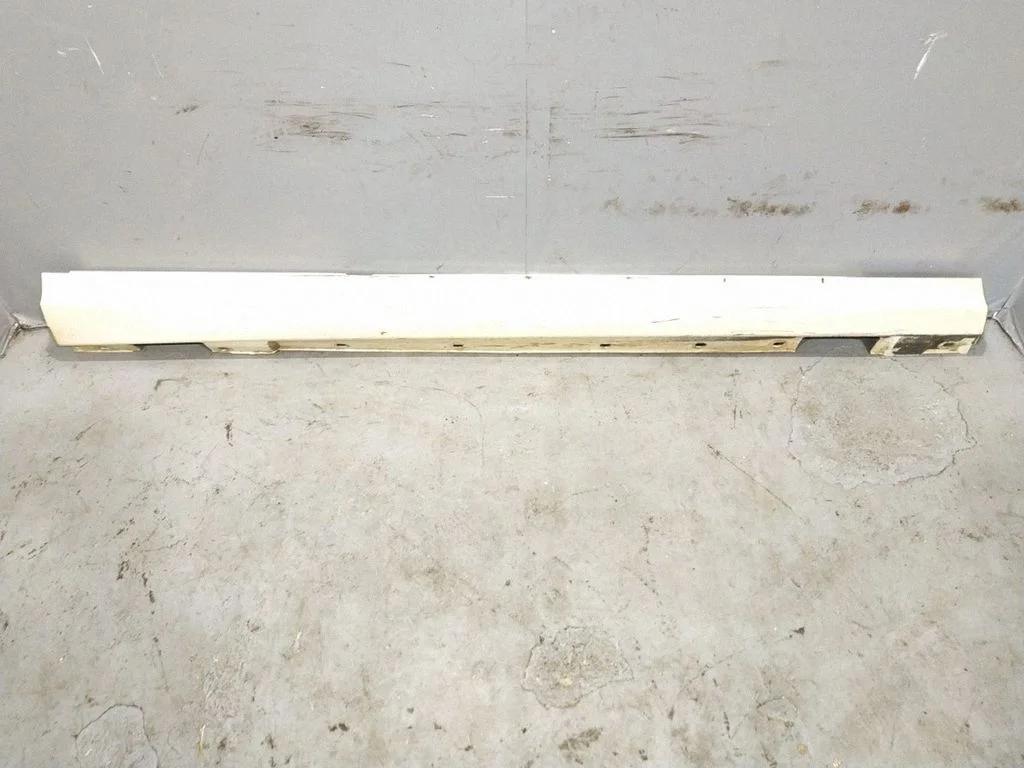 Sill – right
