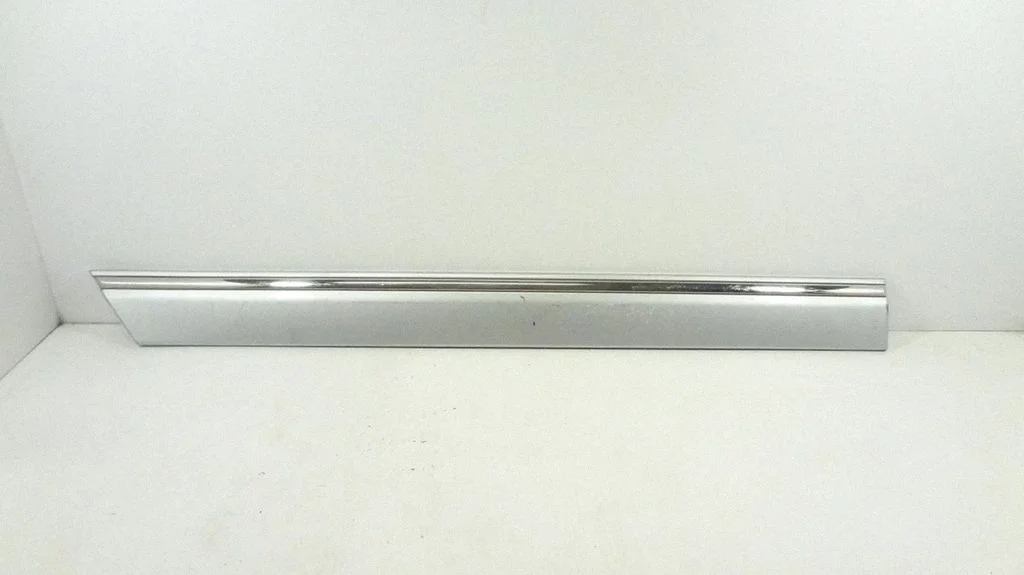 Rear door trim (molding) – rear right