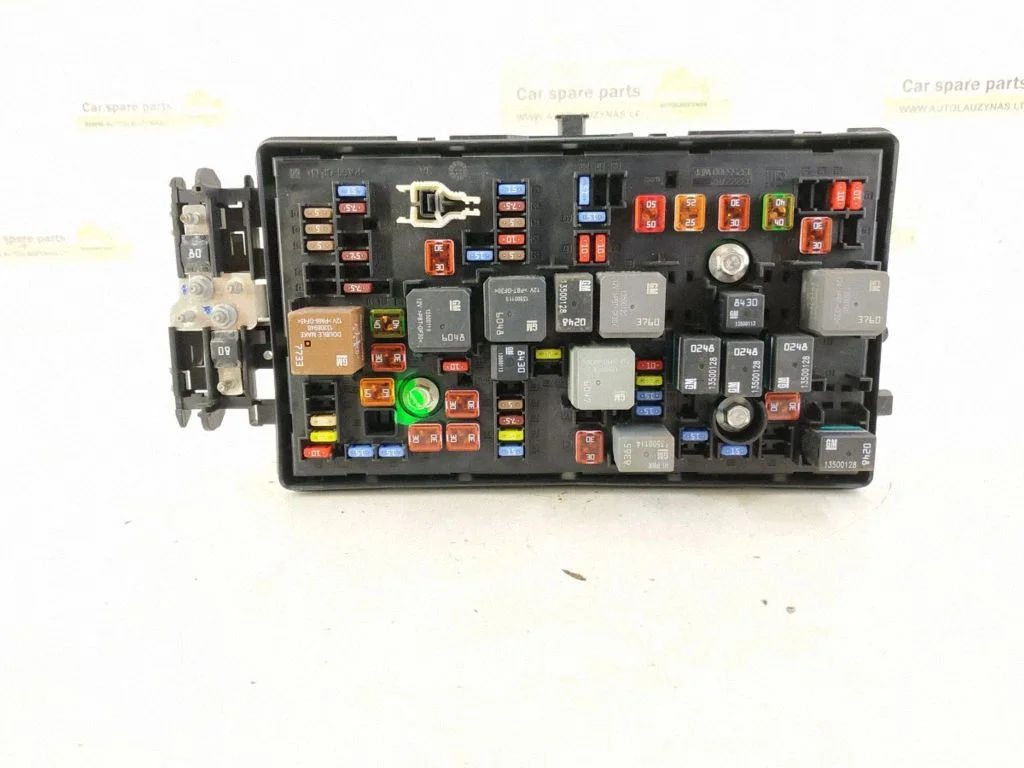 Fuse box set – Opel Insignia A (2008-2017)