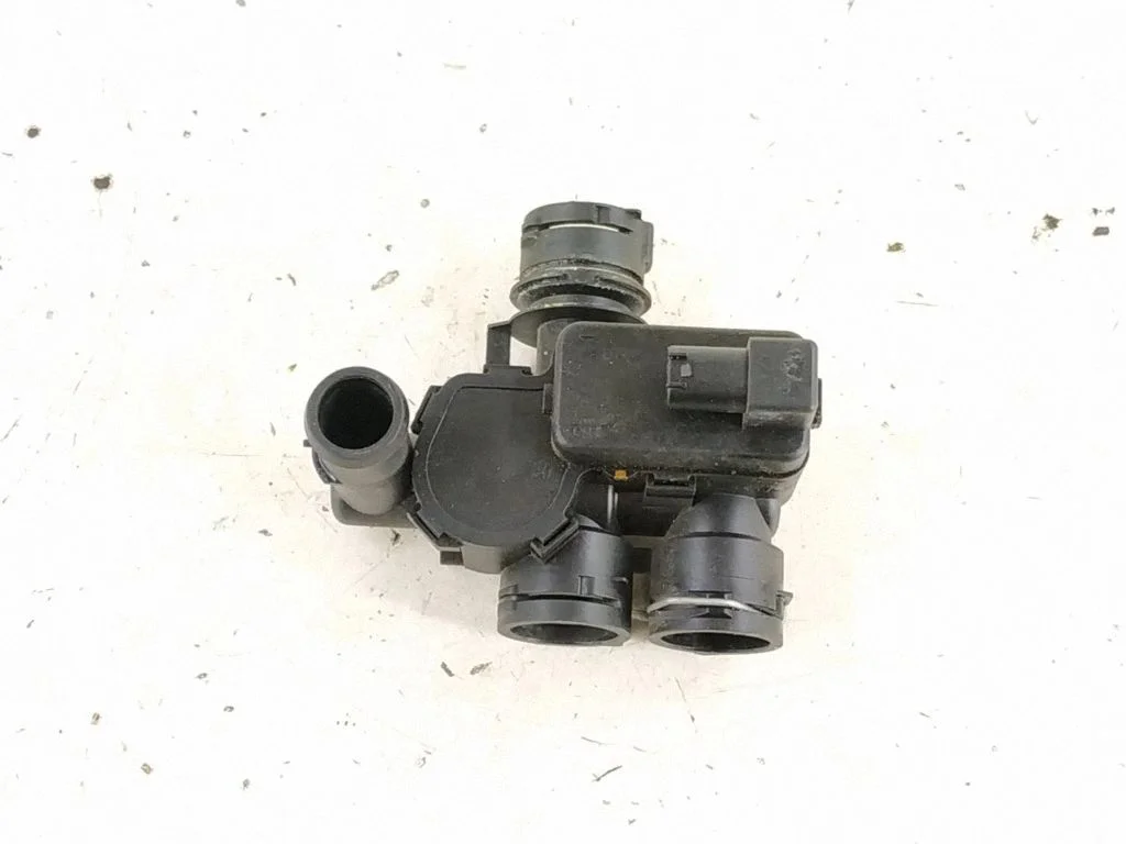 Other engine bay part