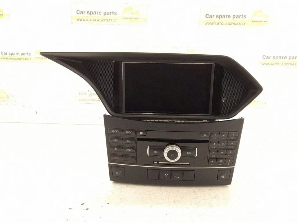 Radio/CD/DVD/GPS head unit
