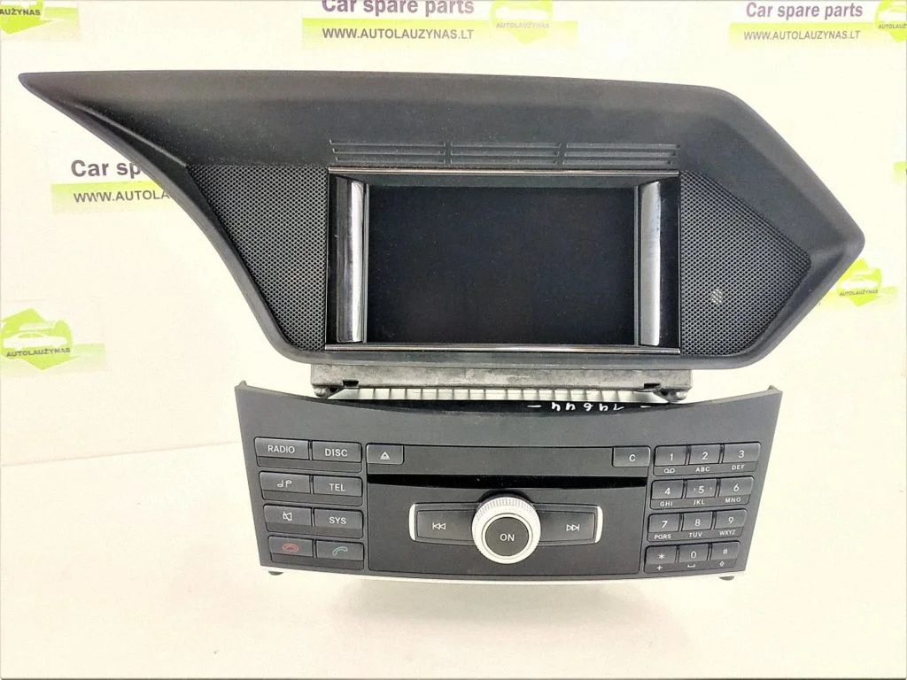 Radio/CD/DVD/GPS head unit