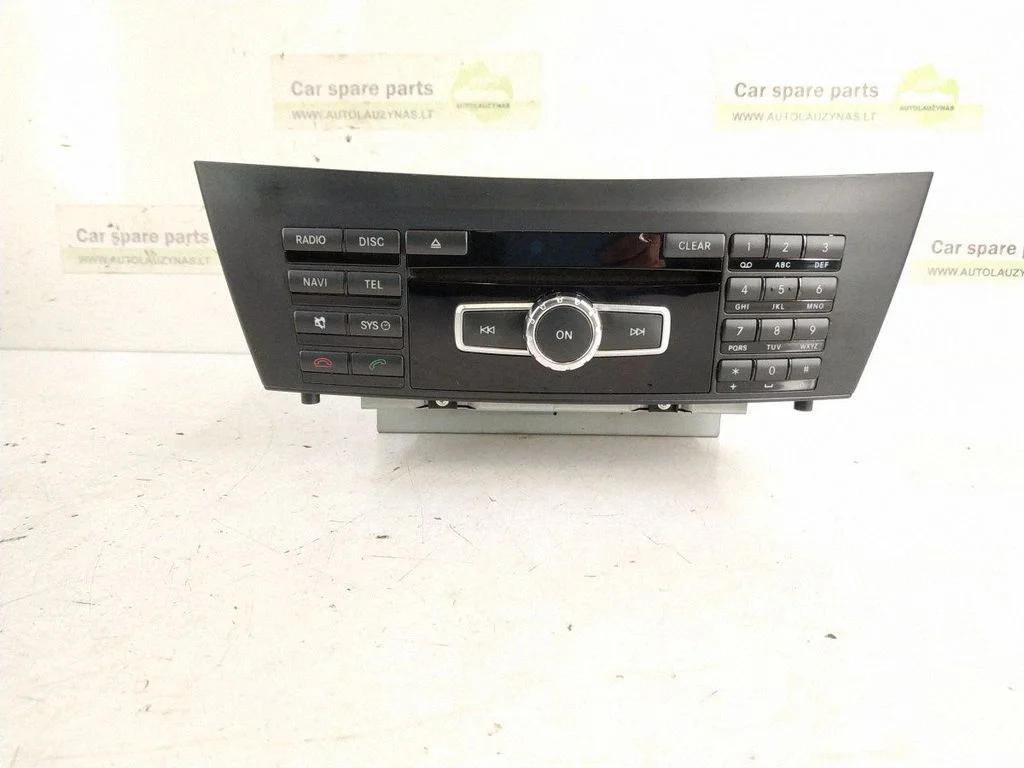 Radio/CD/DVD/GPS head unit