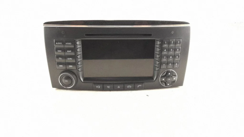 Radio/CD/DVD/GPS head unit – Mercedes-Benz R-Class W251 (2005-2013)