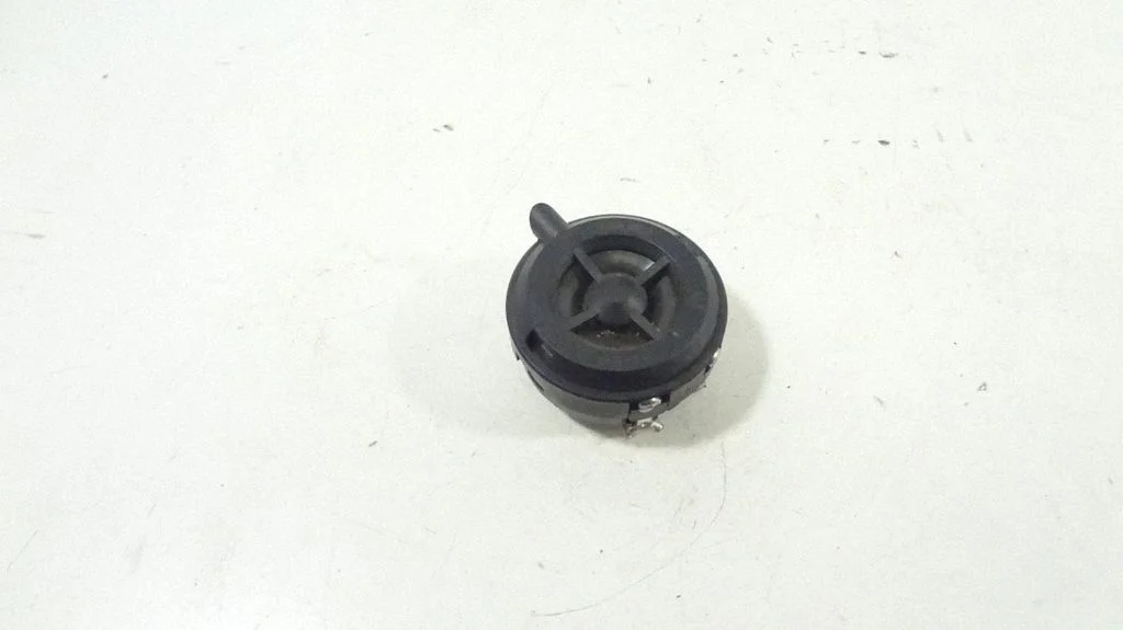 Front door speaker – front right