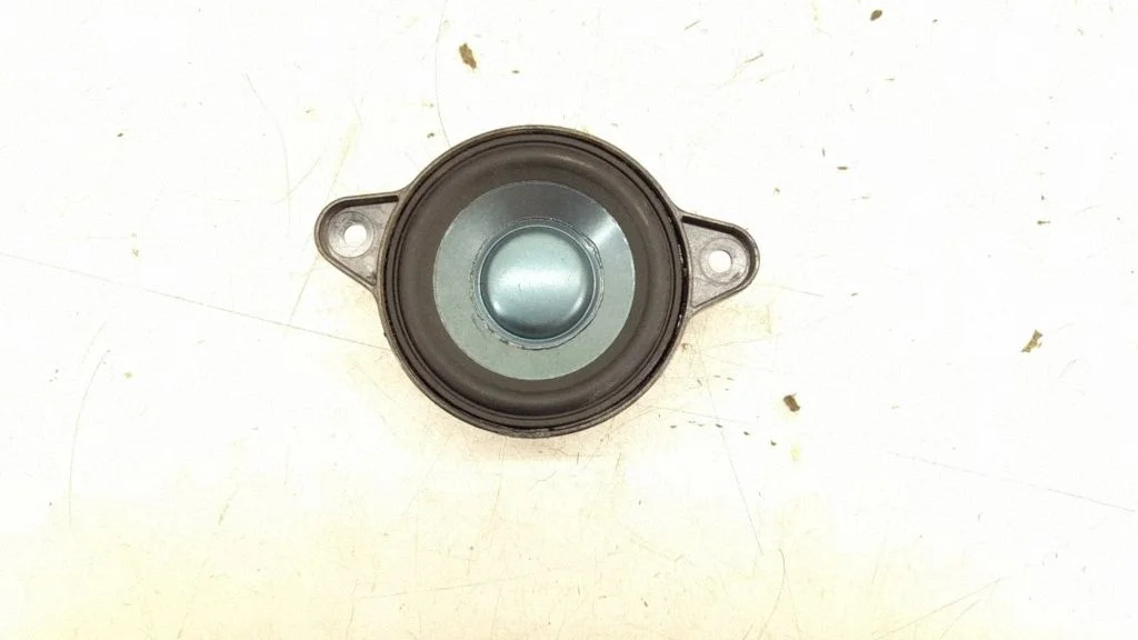 Front door speaker – front right