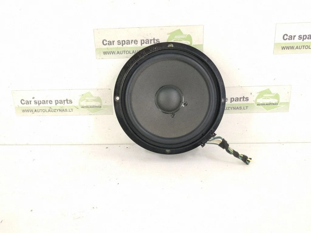 Front door speaker – front right