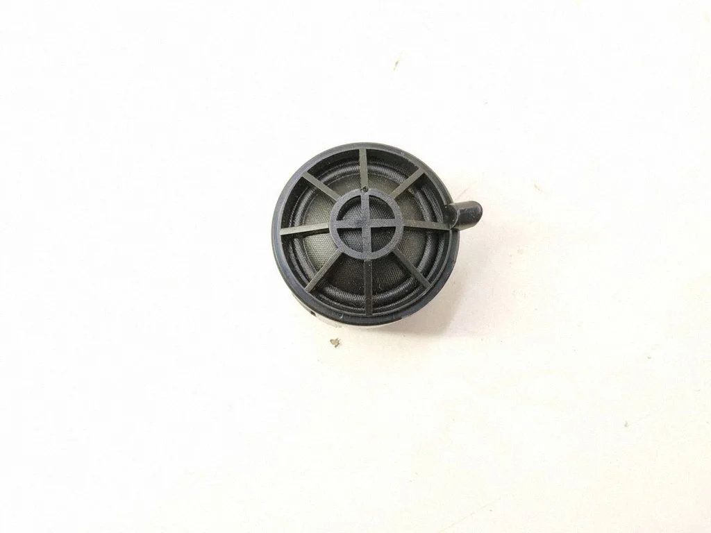 Front door speaker – front right