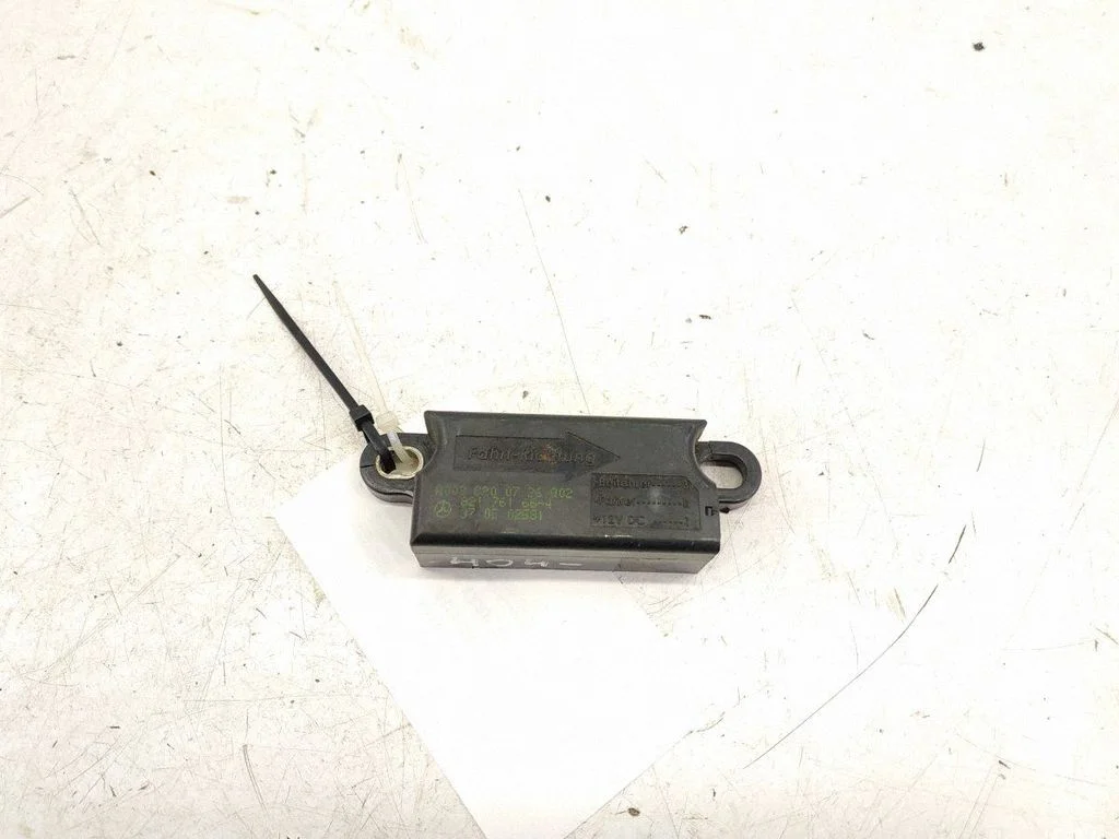 Drošības spilvenu trieciena sensors – labā