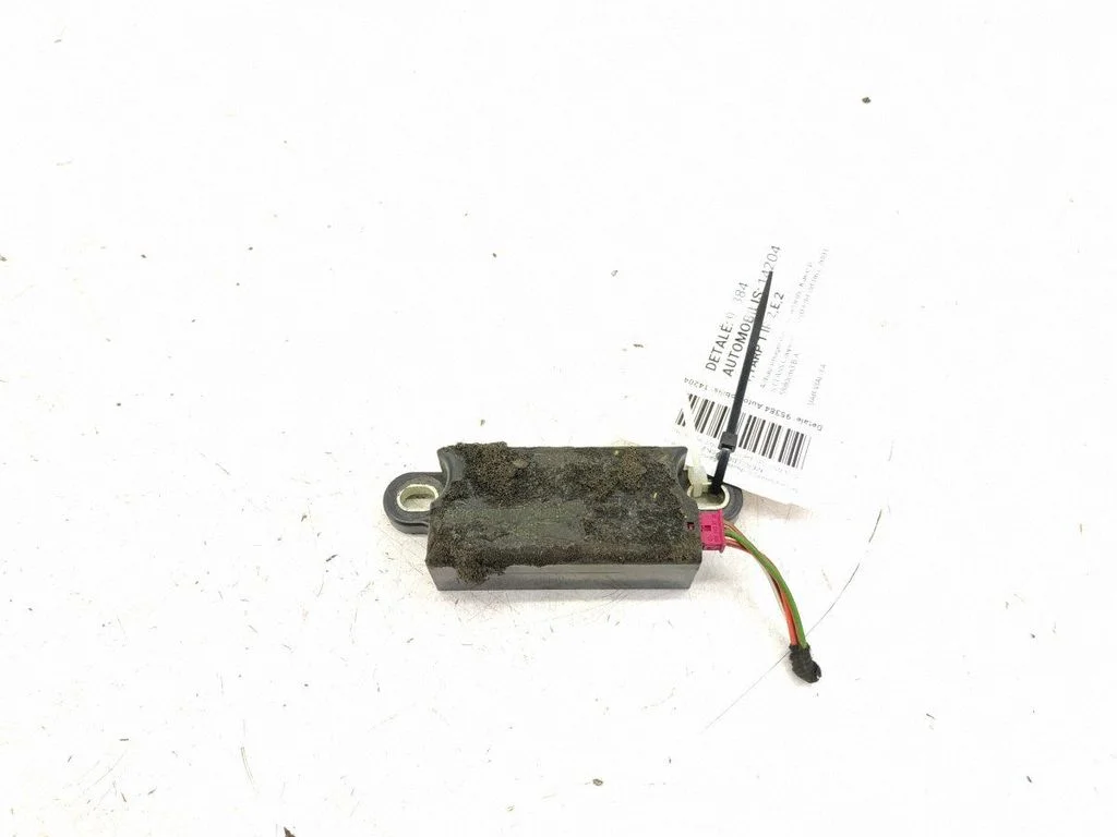 Drošības spilvenu trieciena sensors – kreisā