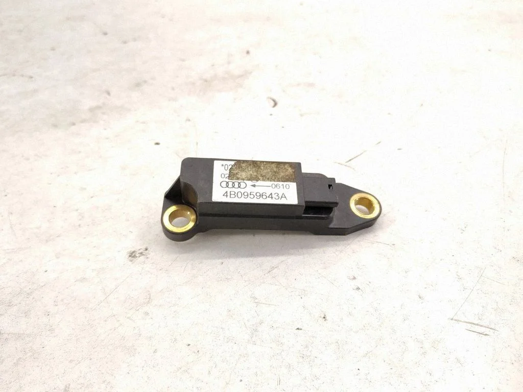 Airbag deployment crash/impact sensor – front
