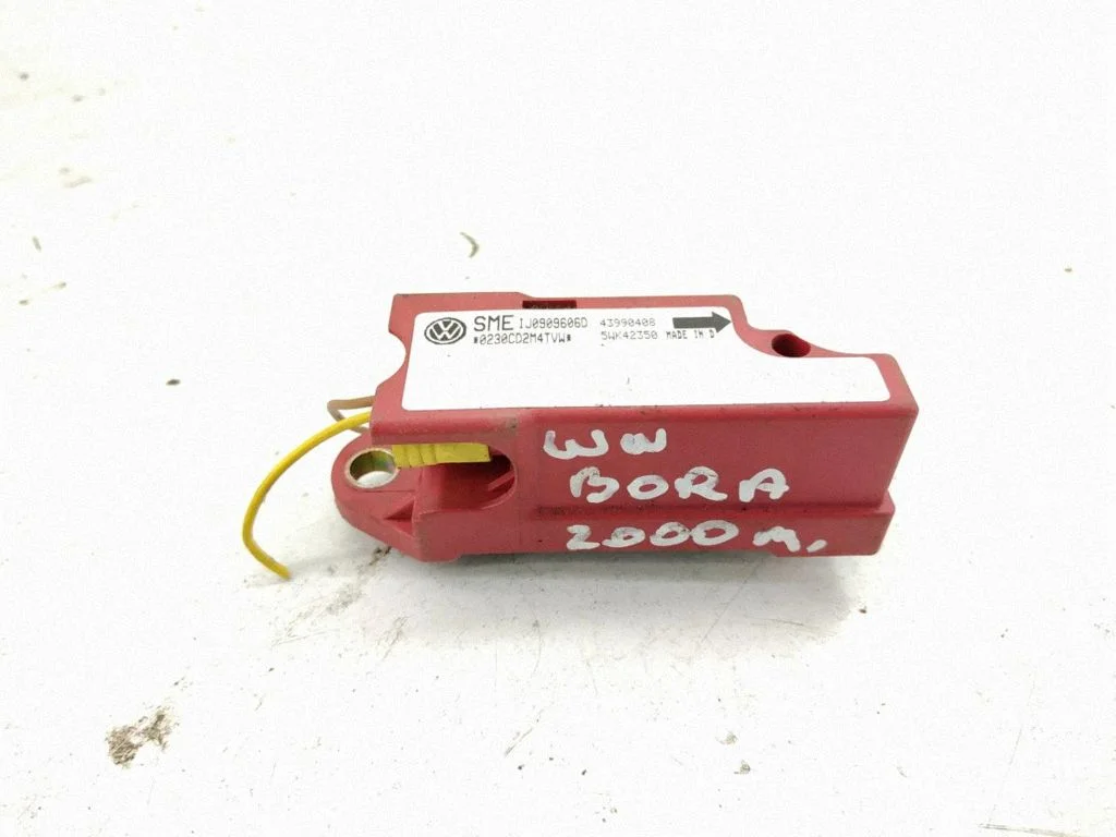 Drošības spilvenu trieciena sensors – priekšējā