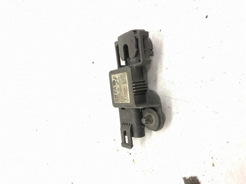 Drošības spilvenu trieciena sensors – priekšējā
