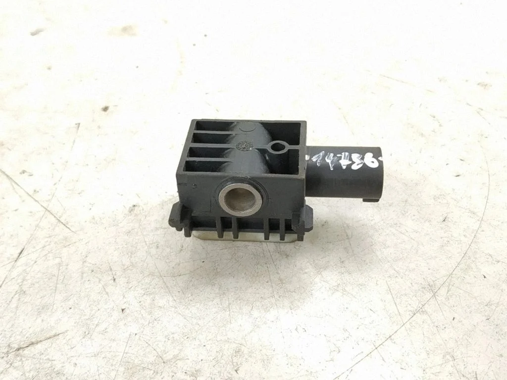 Airbag deployment crash/impact sensor – front