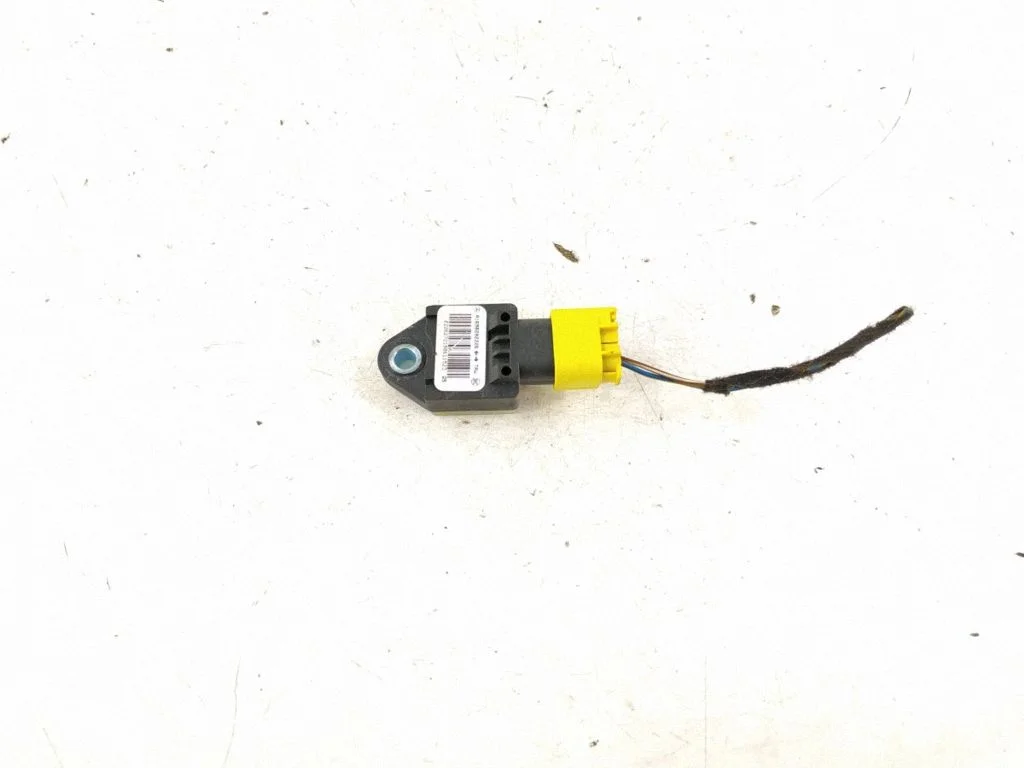 Airbag deployment crash/impact sensor – right
