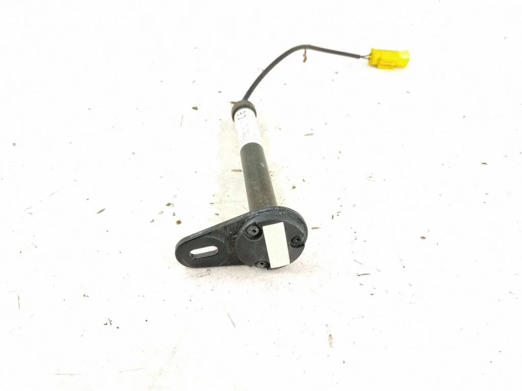 Drošības spilvenu trieciena sensors – priekšējā